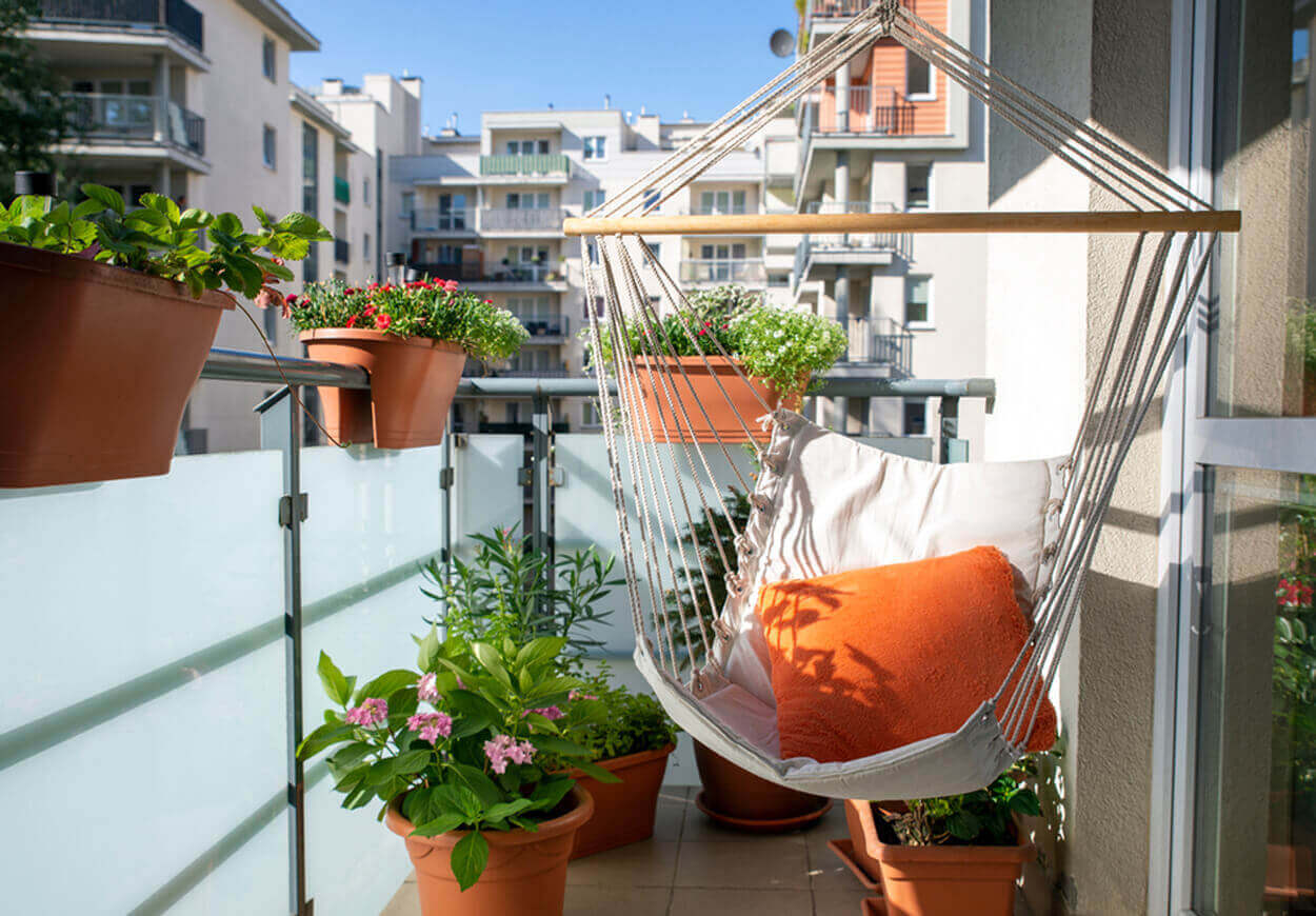 balcony garden interior image 2